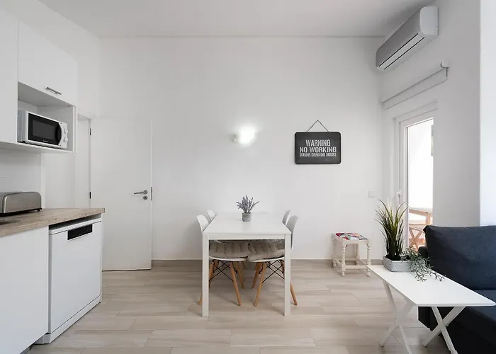 Apartamento Bright - 5min To The By Lovelystay *