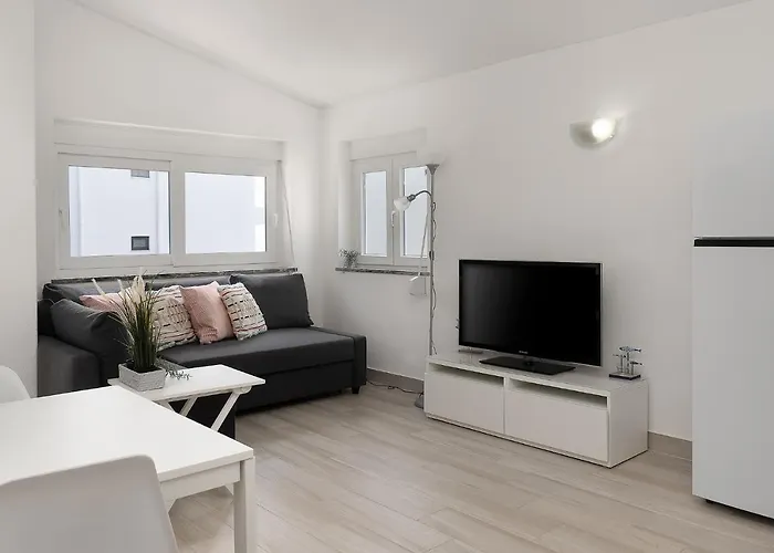 Bright - 5min To The By Lovelystay 아파트 알부페이라