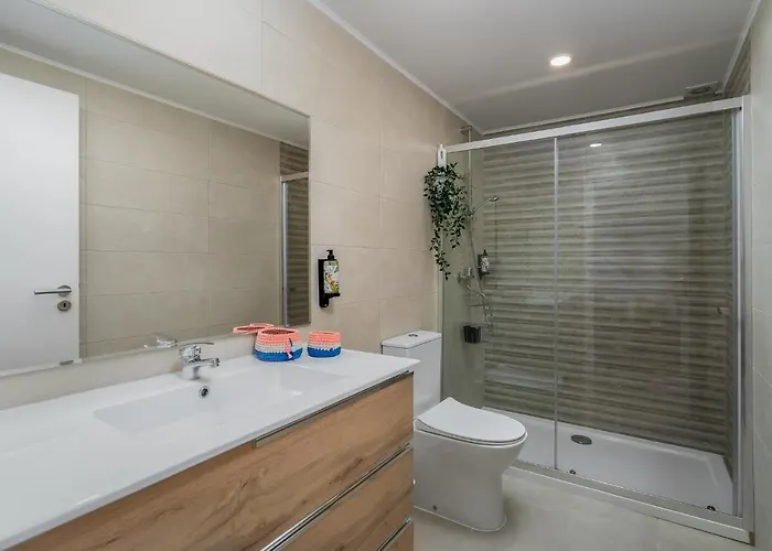 Bright - 5min To The By Lovelystay *