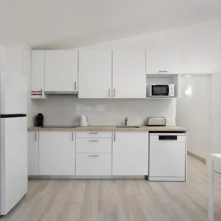 Bright - 5min To The By Lovelystay Apartment